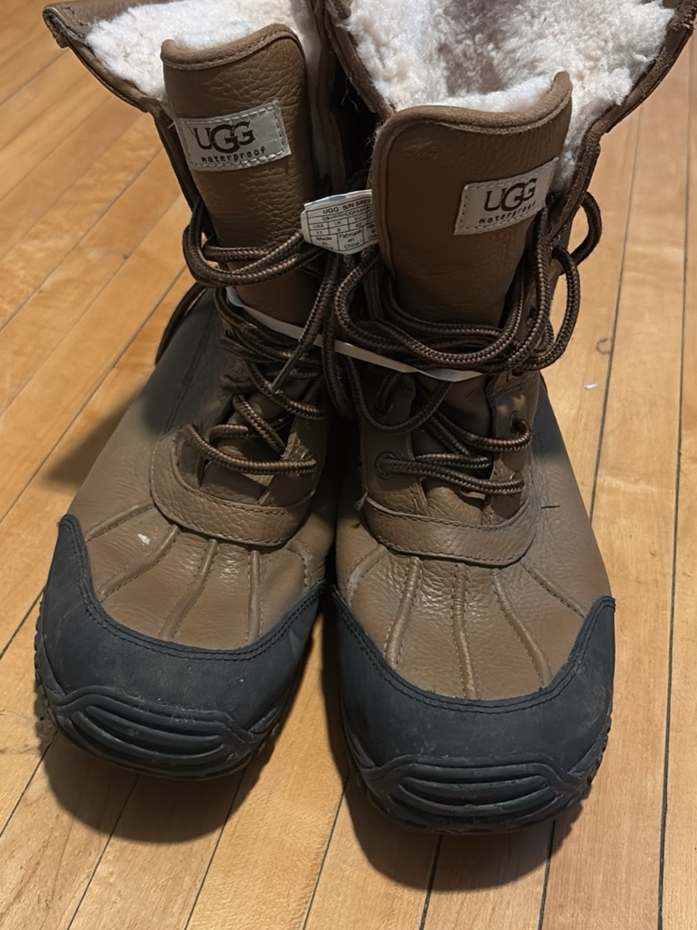 UGG Adirondack II